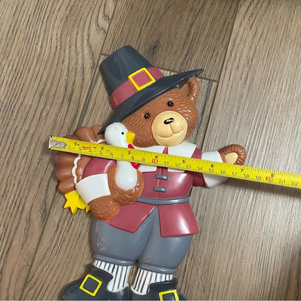 Vintage Bear Pilgrim Thanksgiving Turkey Wall Plaque‎ Plastic 10”